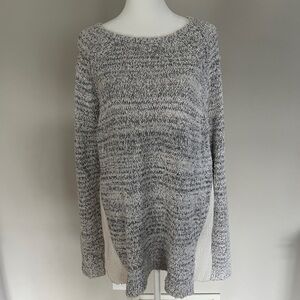 LOFT Women's Textured Gray and Cream Sweater